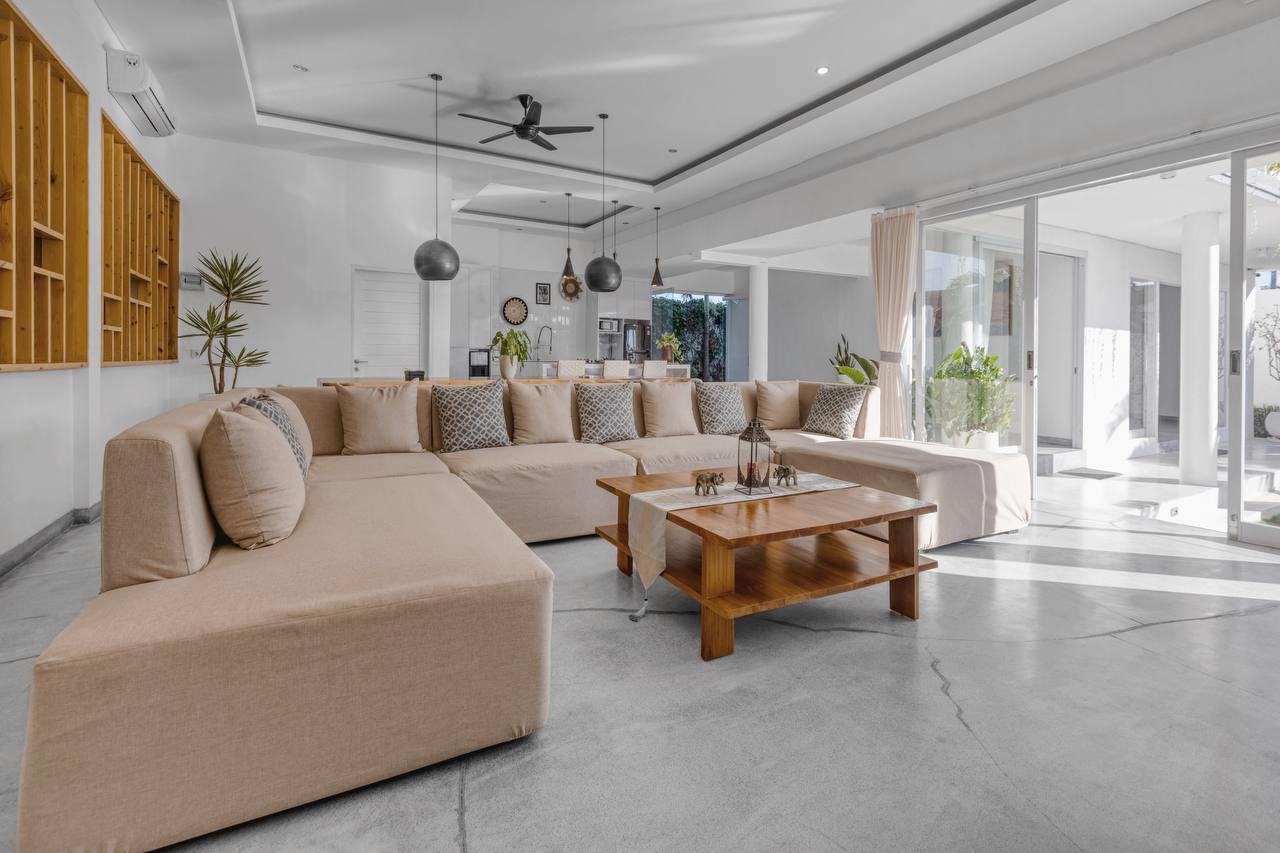 5 Bedroom Luxury Villa in Canggu, 5-bed villa for rent in Canggu – photo 4 of 15