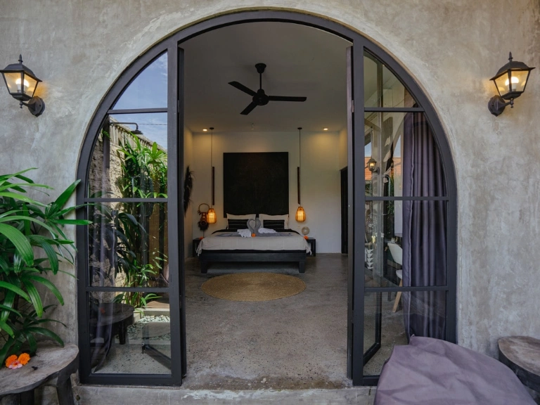 Industrial 2BR Villa Private Pool for Monthly or Yearly Rental – Canggu, Bali, 2-bed villa for rent in Canggu – photo 8 of 15