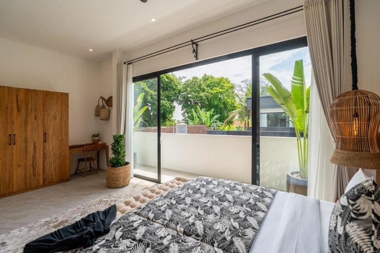 Stylish 3BR Villa in Peaceful Tumbak Bayuh, 3-bed villa for rent in Pererenan – photo 11 of 15
