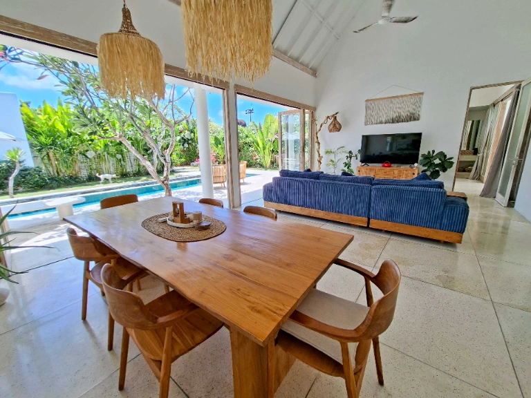 2-Bedroom Villa with Saltwater Pool in Abianbase, 2-bed villa for rent in Canggu – photo 4 of 15