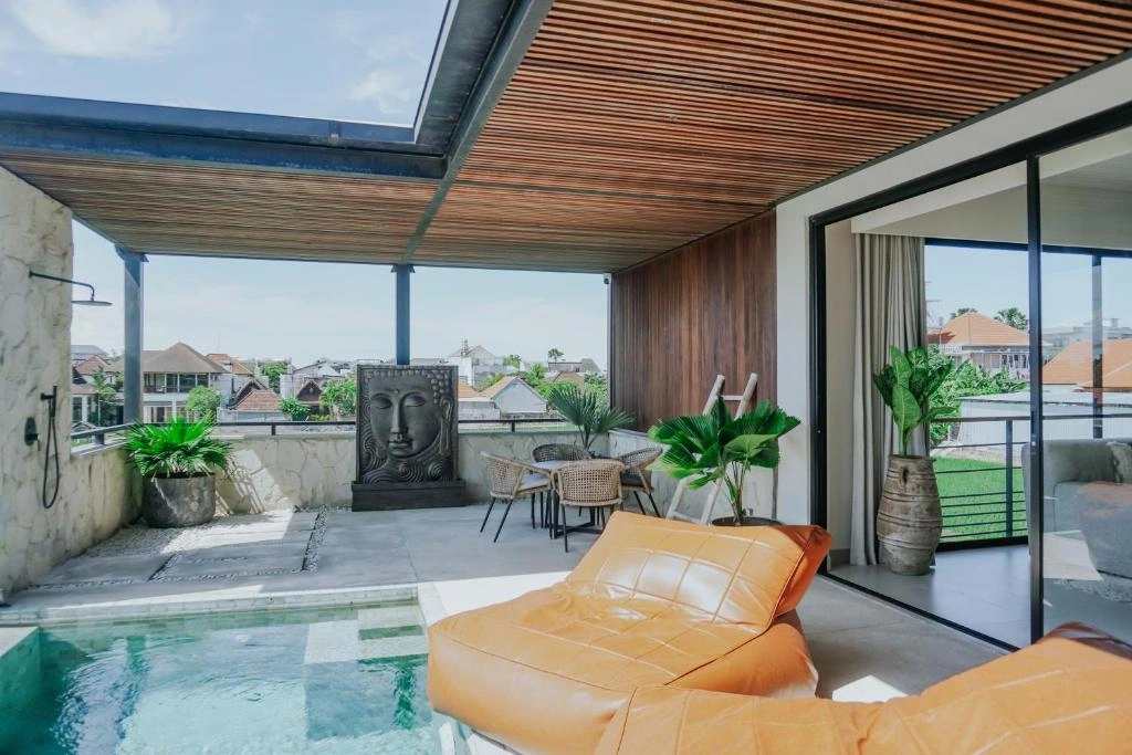 3BR Luxury Villa in Berawa Canggu, 3-bed villa for rent in Canggu – photo 3 of 15