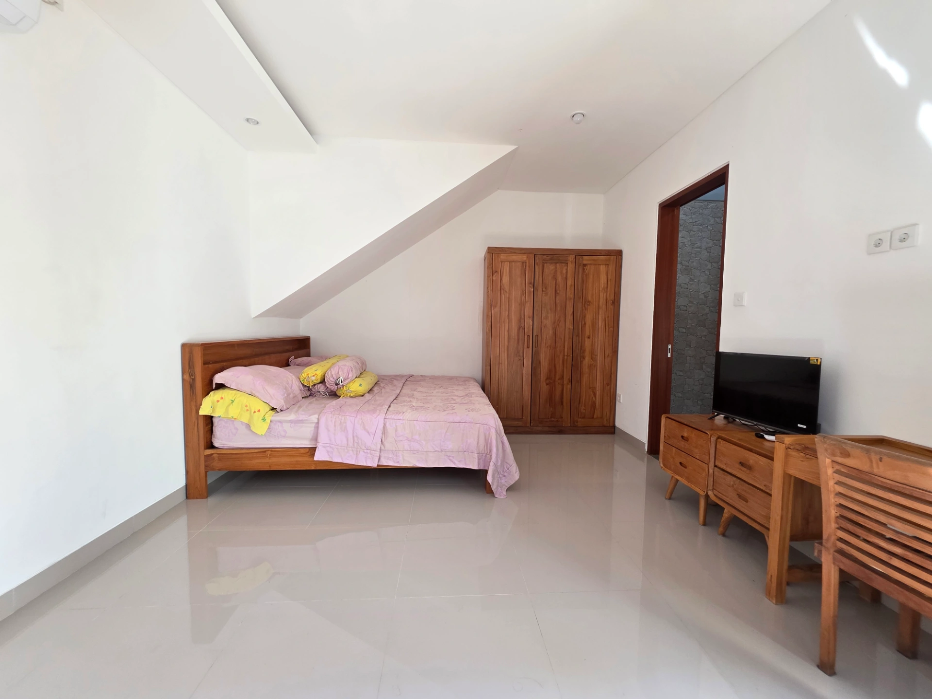 Modern Tropical Villa SEVENTEEN in Sanur Renon Tukad balian Bali 2BR PrivatePool, 2-bed villa for rent in Sanur – photo 7 of 12
