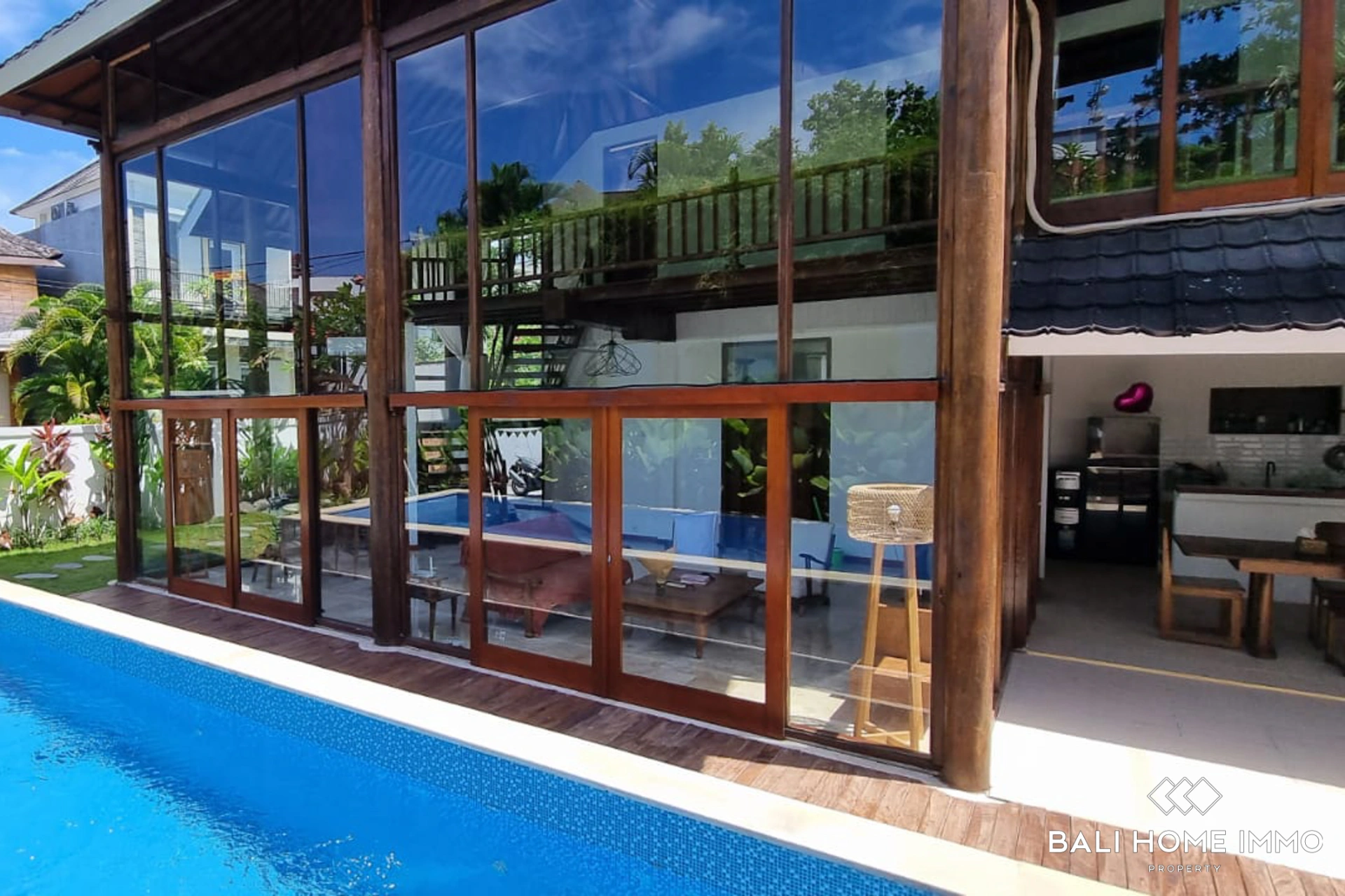 Beautiful 3 Bedroom Family Villa near beach in Bali Canggu Berawa, 3-bed villa for rent in Canggu – photo 2 of 11