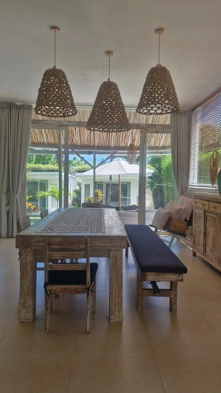 Villa For Rent 4 Bed In Bumbak,Umalas,Kerobokan Bali, 4-bed villa for rent in Canggu – photo 2 of 15