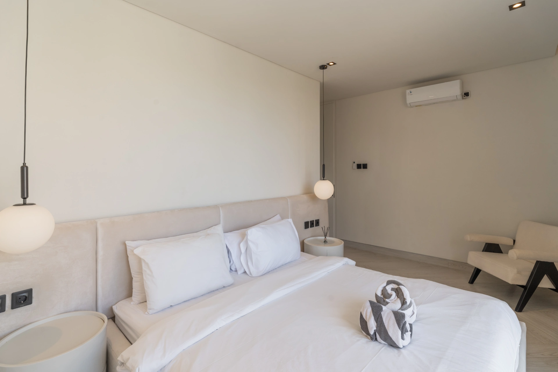 Minimalist Paradise: Tranquil Canggu Villa, 3-bed villa for rent in Canggu – photo 9 of 15