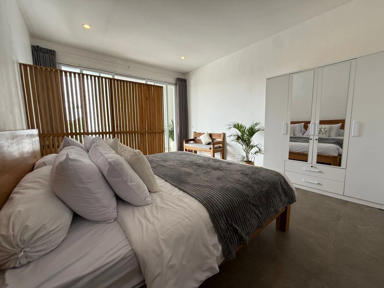 Villa For Rent 5 Bed In Kerobokan,Badung Bali, 5-bed villa for rent in Canggu – photo 14 of 15