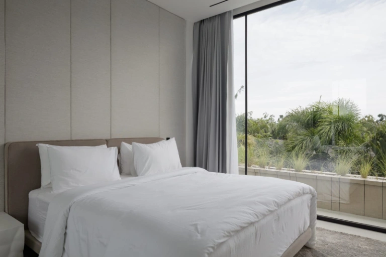 Ultra Luxury Designer 3 Bedroom Smart Villa in Central Berawa, 3-bed villa for rent in Canggu – photo 11 of 15