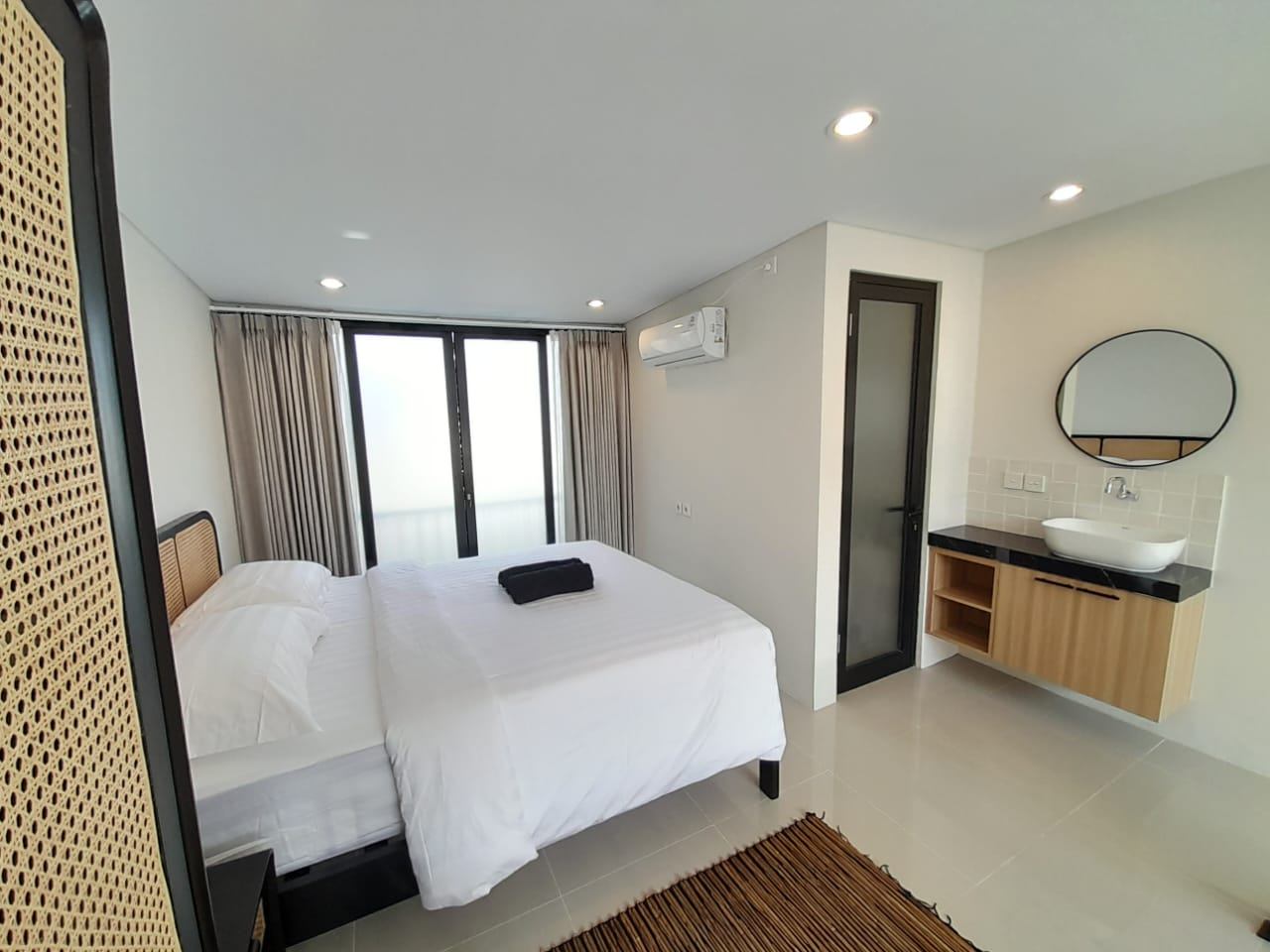 Mezzanine Loft Tumbak Bayuh, 1-bed villa for rent in Canggu – photo 3 of 15