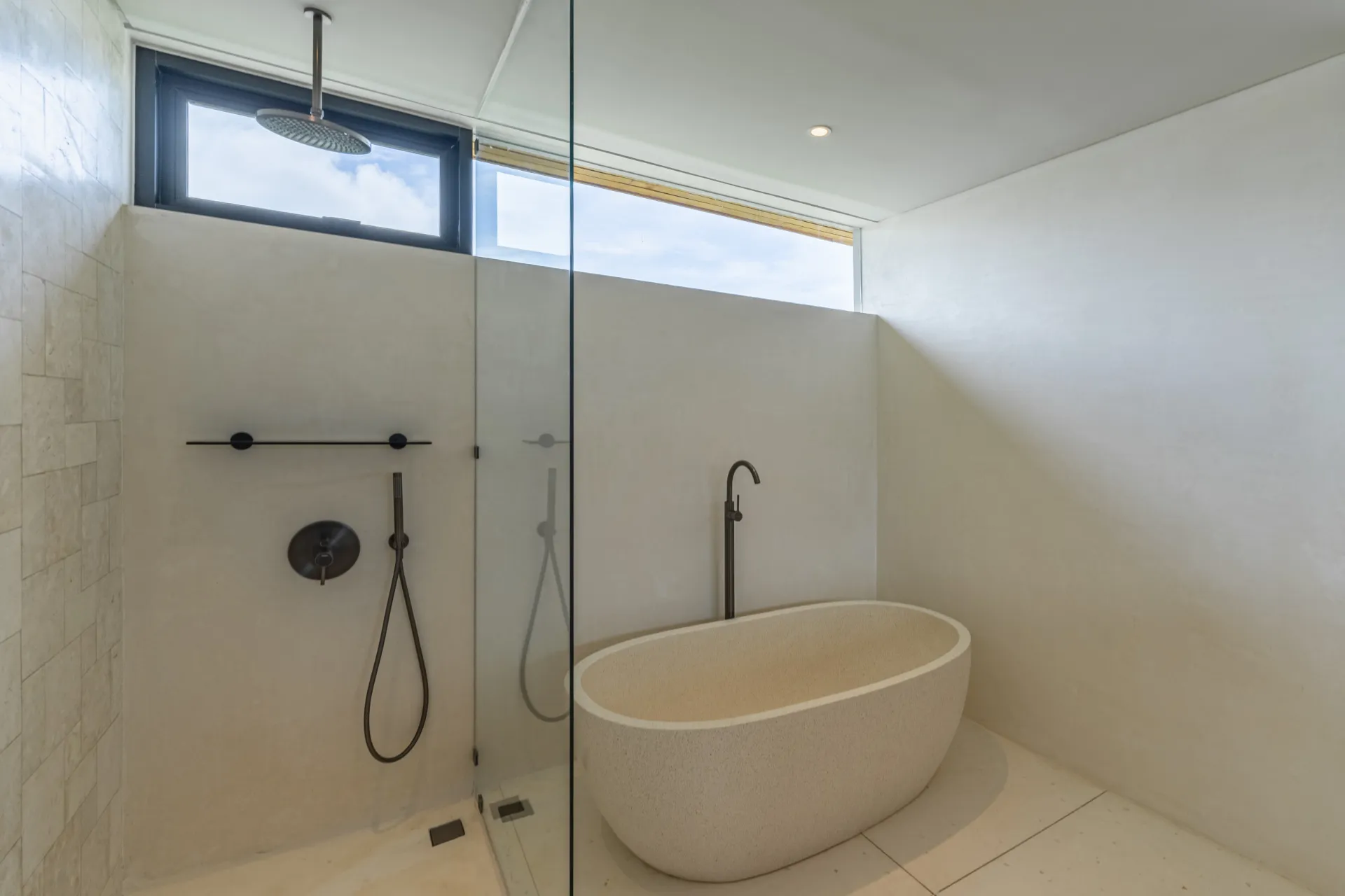 The Jewel - Brand New 3 Bedroom Modern Luxury Villa with Rice Field View, 3-bed villa for rent in Pererenan – photo 12 of 15