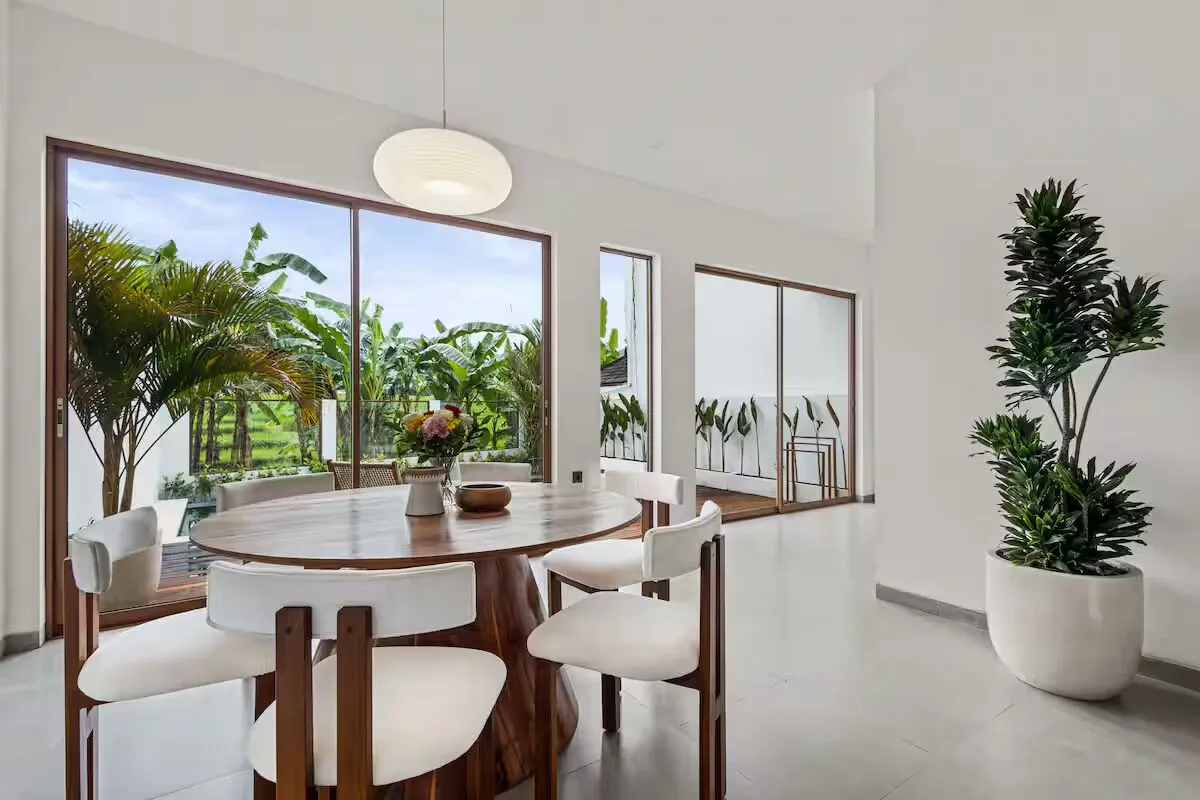 3 Modern Villa Fully Furnished in Berawa, 3-bed villa for rent in Canggu – photo 10 of 15