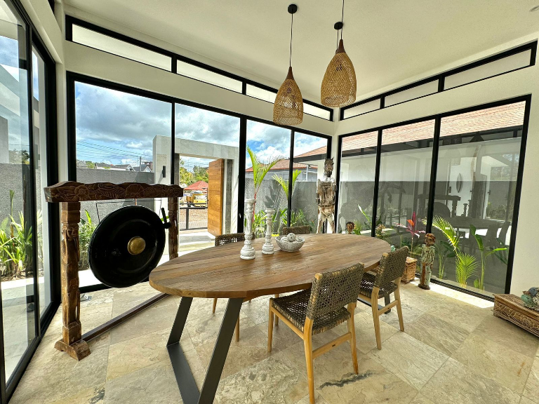 3 Bedrooms Villa in Pecatu for monthly / yearly rental, 3-bed villa for rent in Uluwatu – photo 4 of 15