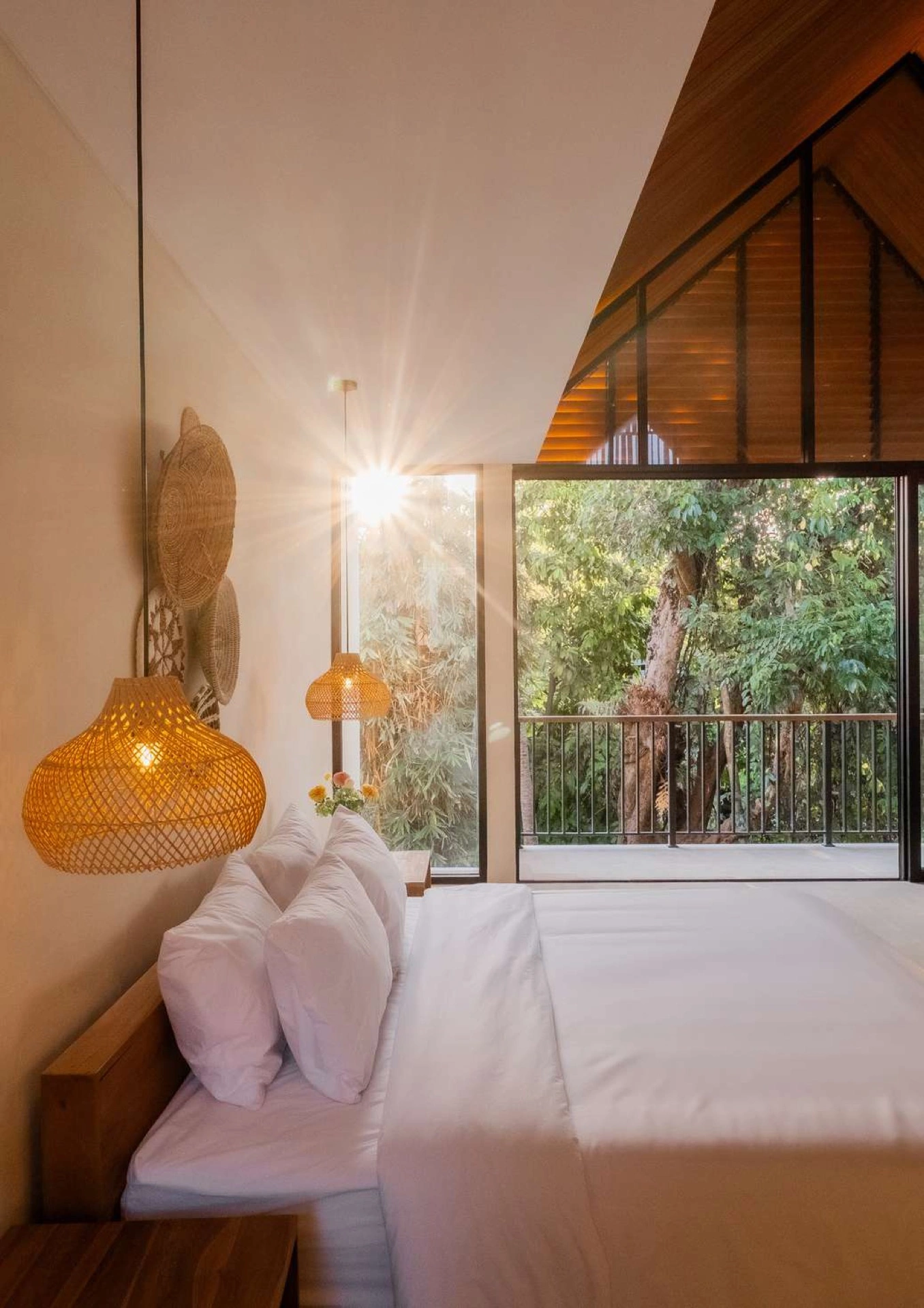Modern 1BR Townhouse w/ Private Plunge Pool, 1-bed villa for rent in Ubud – photo 7 of 9