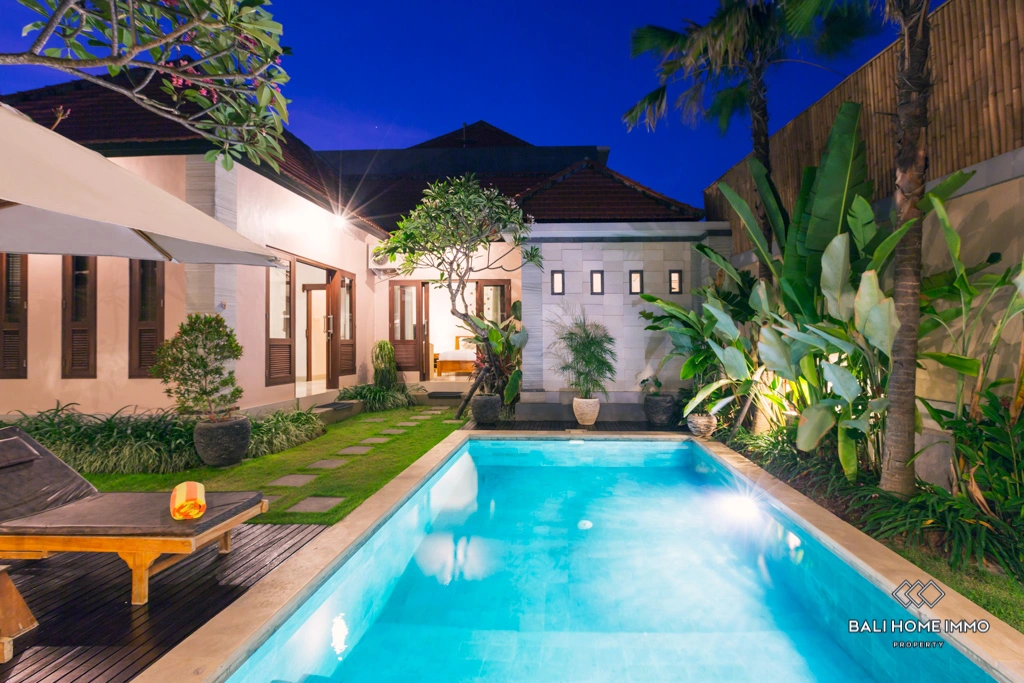 2 Bedroom Villa Walking Distance to Batu Belig Beach, 2-bed villa for rent in Seminyak – photo 2 of 8