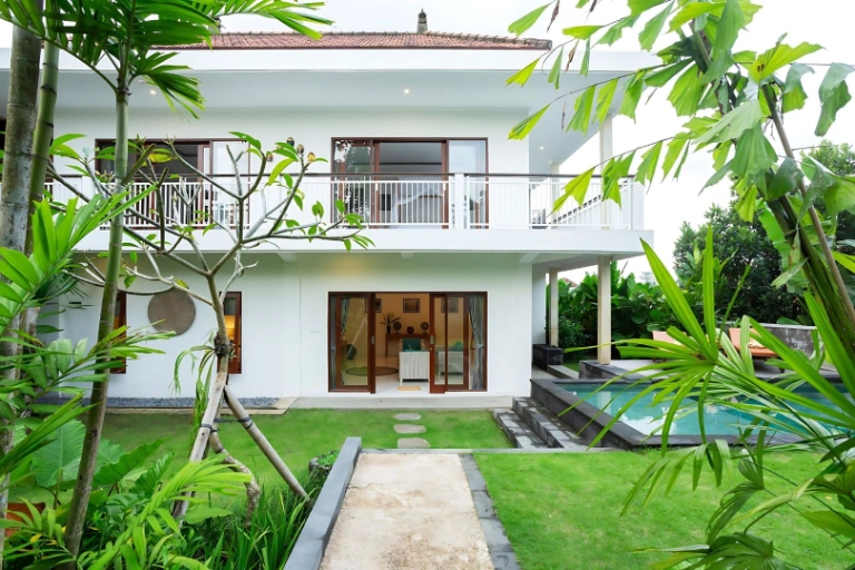 Spacious 3BR Tropical Villa Near Green School & The Flow, 3-bed villa for rent in Canggu – photo 5 of 15