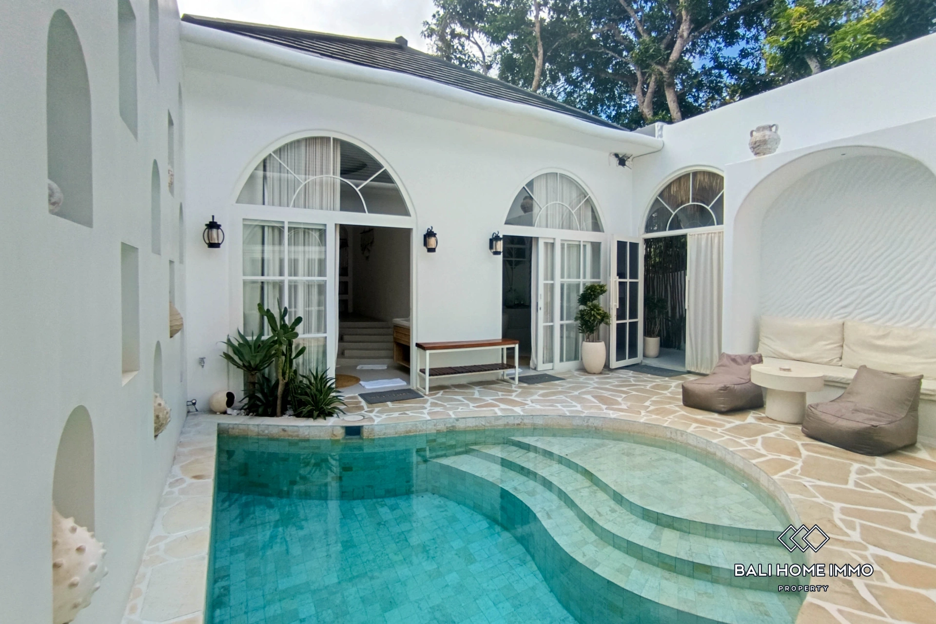 Newly Built Mediterranean 2-bedrooms Villa for Rent near Balangan Beach, 2-bed villa for rent in Uluwatu – photo 2 of 12