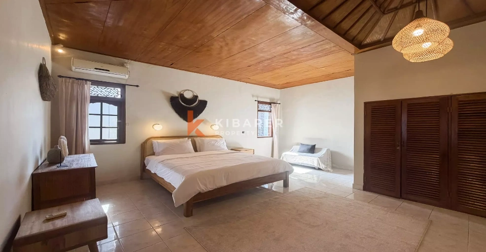 Beautiful Super Cozy Two Bedroom Closed Living Villa in Bumbak, 2-bed villa for rent in Seminyak – photo 4 of 15