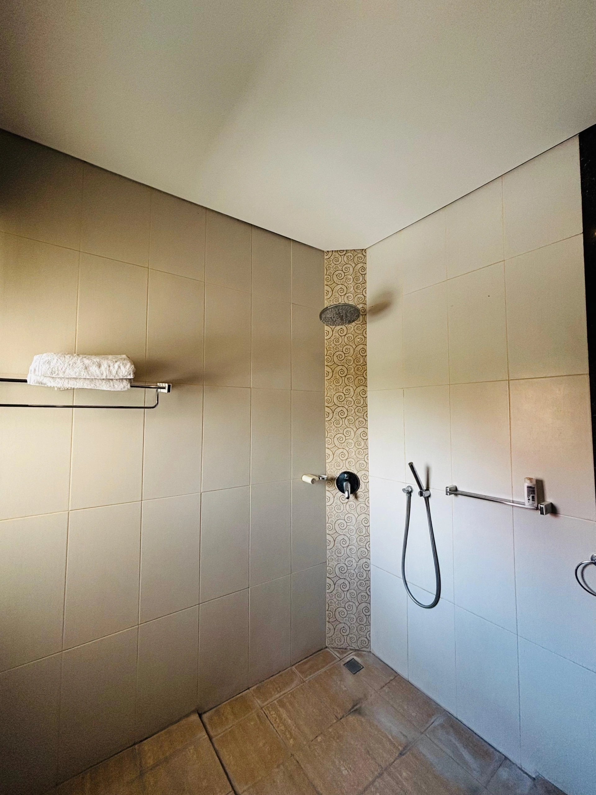 Elegant 3-Bedroom Villa for Rent – Padang Tawang, Canggu, 3-bed villa for rent in Canggu – photo 9 of 15