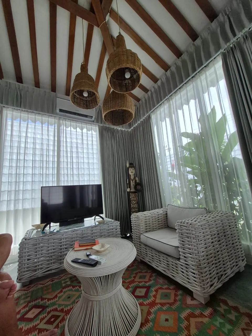 6 Bedrooms Modern Joglo & Bungalow Villa – Pererenan / Canggu, 6-bed villa for rent in Canggu – photo 2 of 15