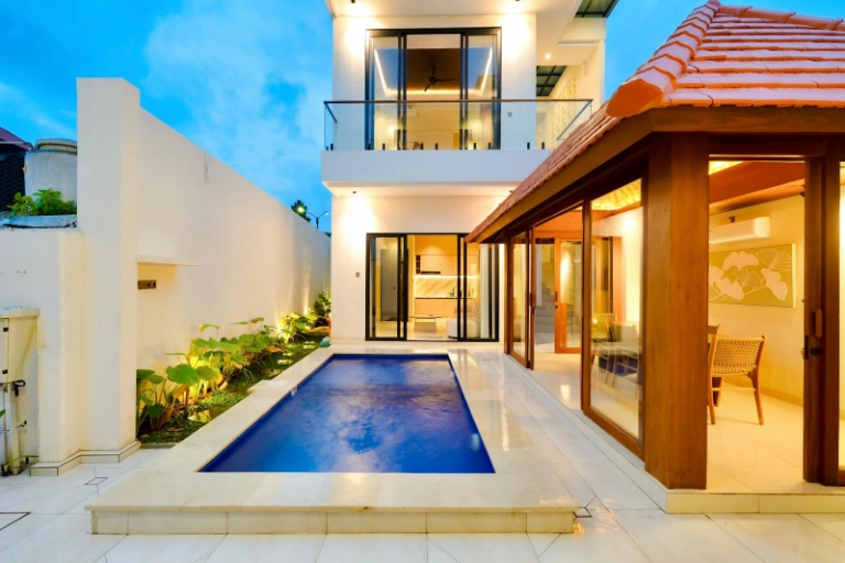 Tropical 3BR Villa w/ Joglo Pavilion & Private Pool – Tumbak Bayuh, 3-bed villa for rent in Tabanan – photo 8 of 15