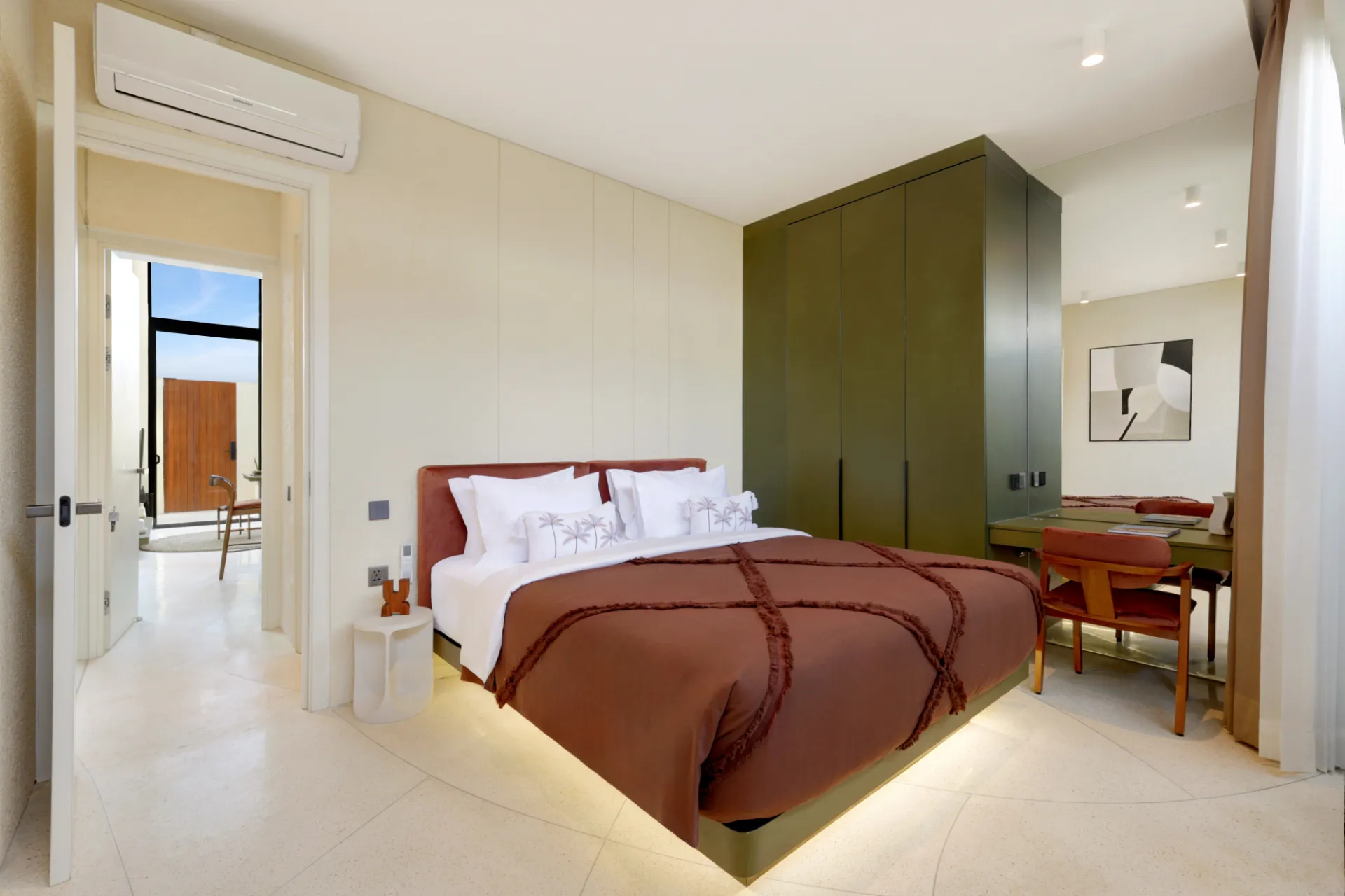 Minimalist Modern Oasis III Townhouses Berawa 2-bedrooms! 2mins to Berawa Beach, 2-bed villa for rent in Canggu – photo 10 of 15