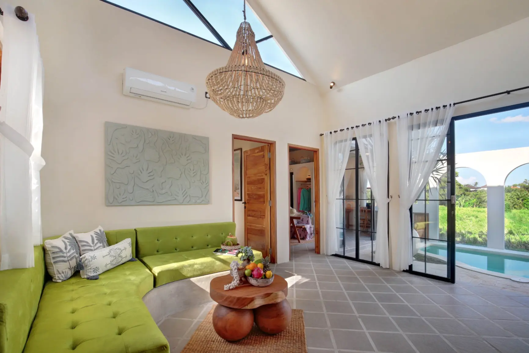 Casa Buduk Regency - 2 Bedrooms with Stunning Rice Paddies Views, 2-bed villa for rent in Pererenan – photo 12 of 15