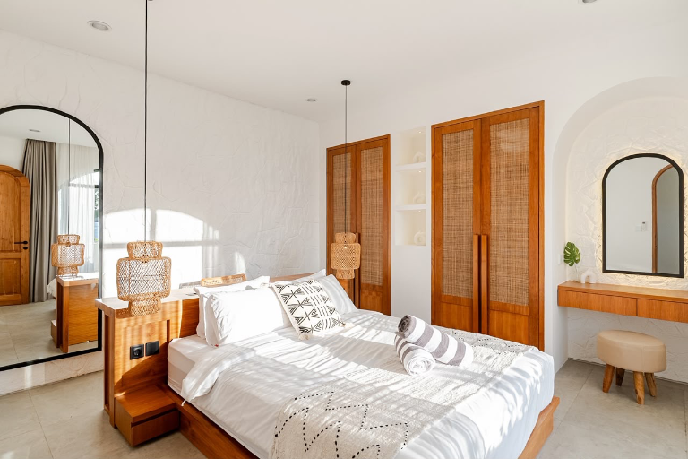 Modern 2-Bedroom Villa Within Walking Distance to Pantai Lima, 2-bed villa for rent in Pererenan – photo 4 of 15