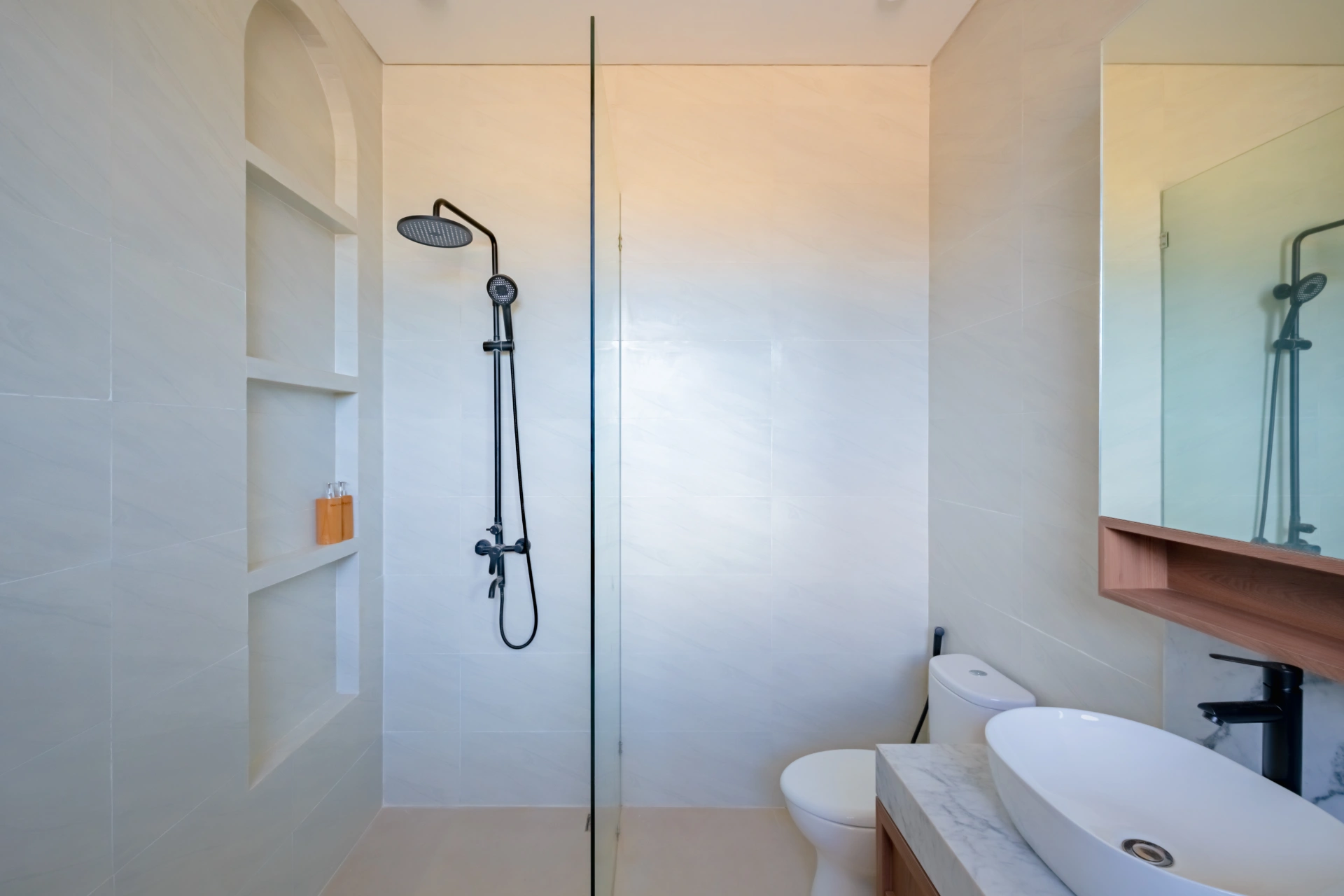 Available 1 Bedroom Brand New Modern Villa in Pecatu, 1-bed villa for rent in Uluwatu – photo 13 of 15