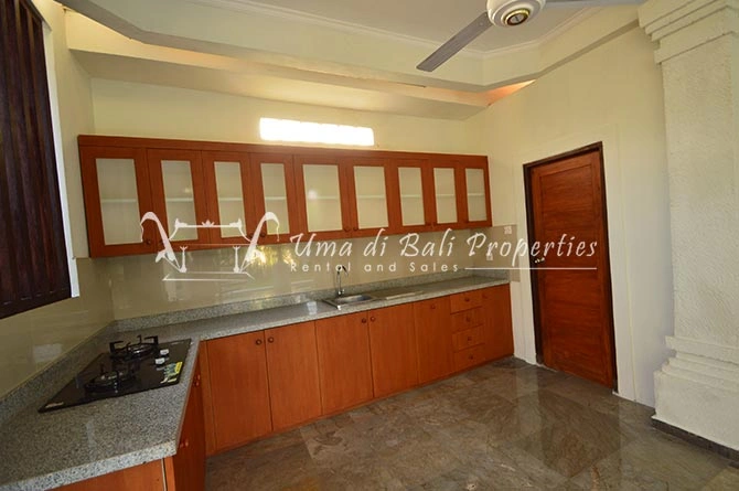 2BR Villa for Rent at Kerobokan, Bali, 2-bed villa for rent in Canggu – photo 9 of 15