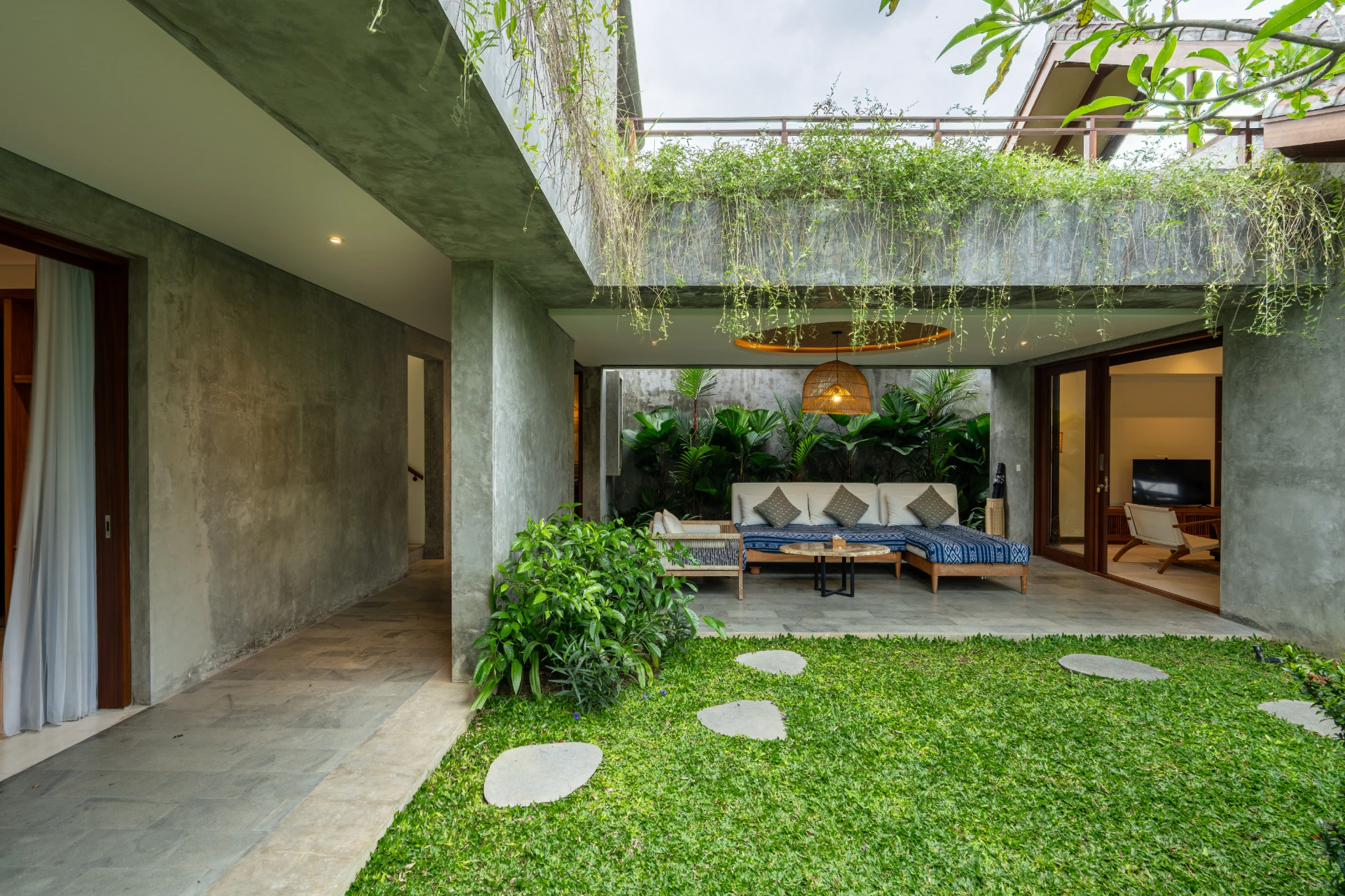 Just Residence - 3BR Landscaped Pool Villa & Nature Views, 3-bed villa for rent in Canggu – photo 13 of 15