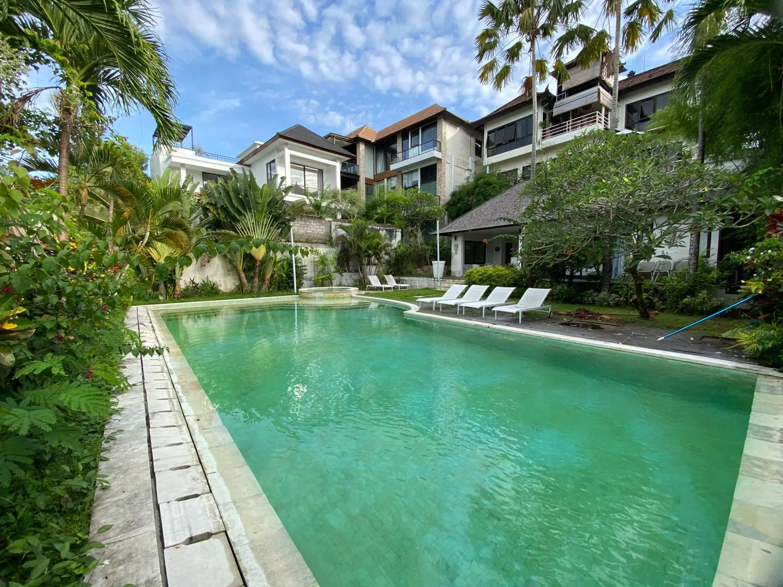 Villa Pertama - Huge 4 Bedroom Villa with Stunning Ocean View in Ungasan, 4-bed villa for rent in Uluwatu – photo 14 of 15