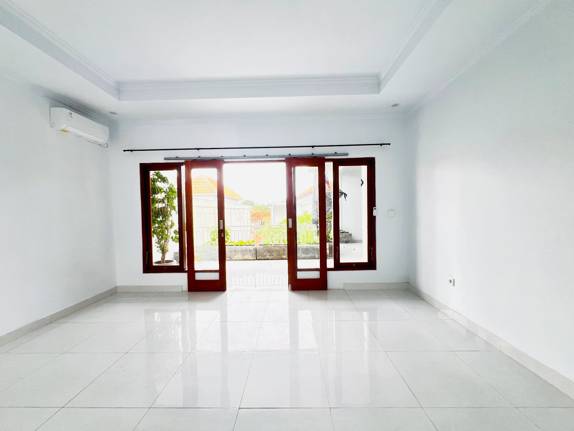 3 Bedroom Villa Walking Distance to Canggu Beach, 3-bed villa for rent in Canggu – photo 12 of 15