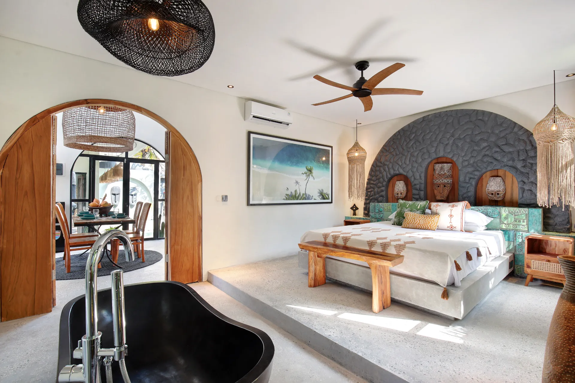 Seminyak 2BR Private Villa with Loft, Pool & Roof Deck Jl Intan Permai Kerobkan, 2-bed villa for rent in Seminyak – photo 14 of 15