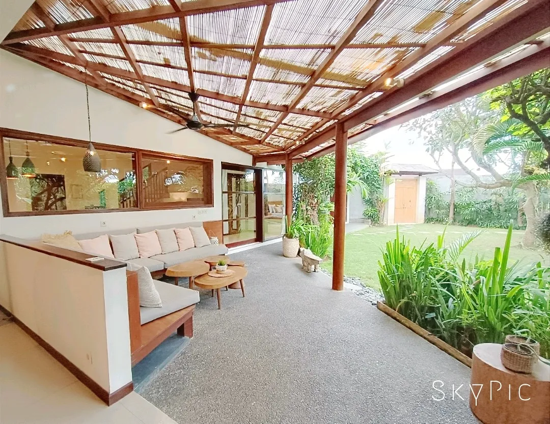 Spacious 4BR Villa w/ Pool and Home Office, 4-bed villa for rent in Canggu – photo 5 of 15