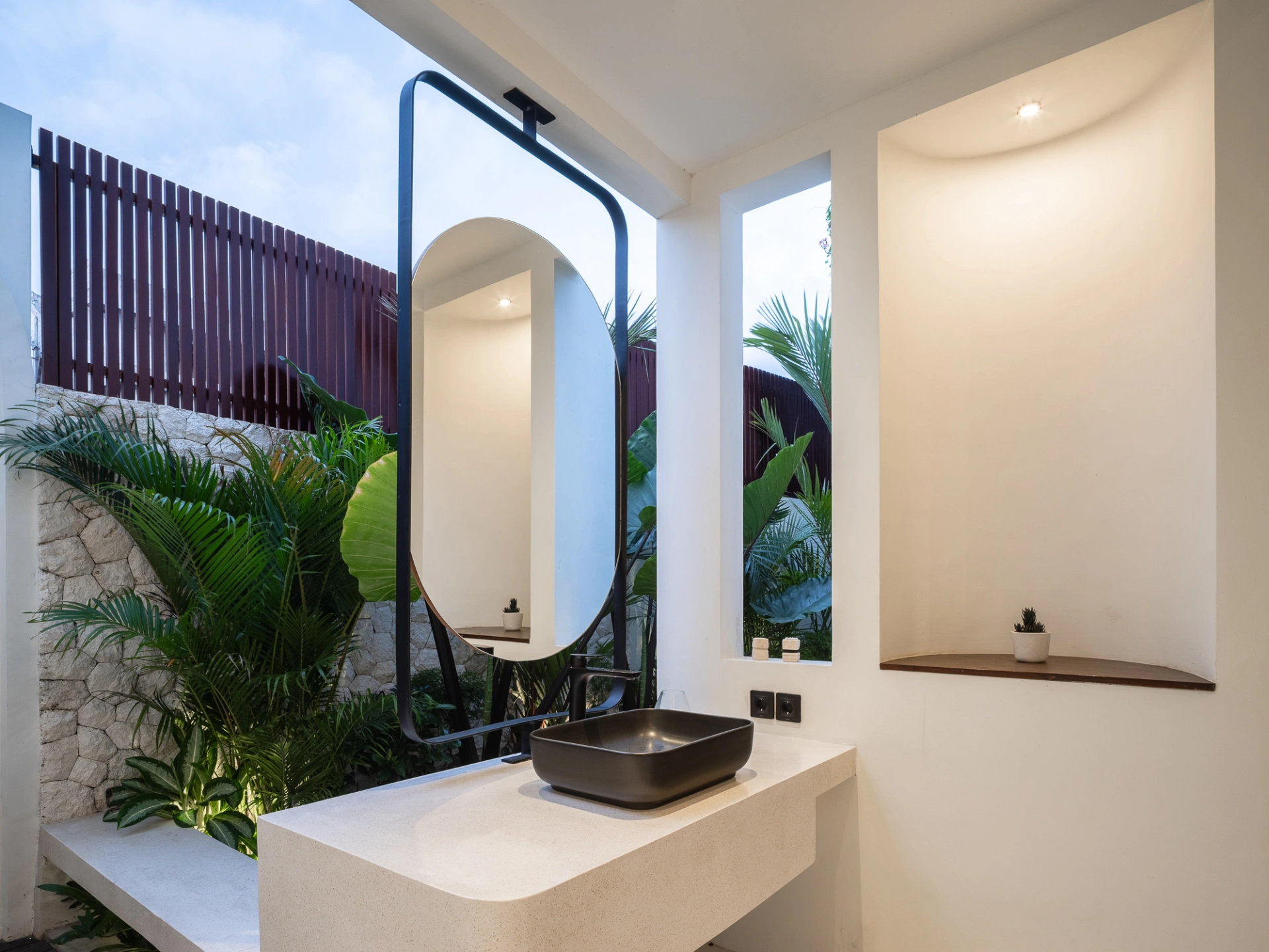 Casa Mi - Modern 1-Bedroom Villa with Working space Walking Distance to Beach, 1-bed villa for rent in Seseh – photo 15 of 15