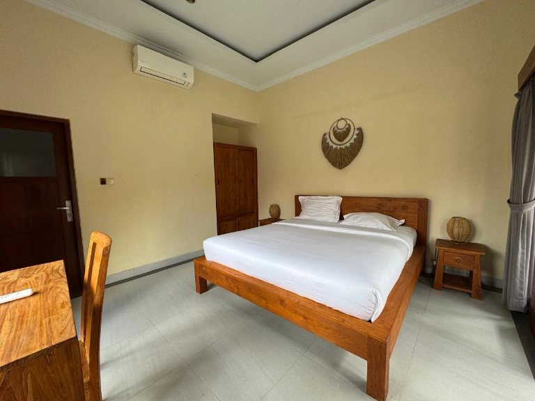 Spacious and Quite 3 Bedroom Villa in Padonan Canggu, 3-bed villa for rent in Canggu – photo 3 of 15
