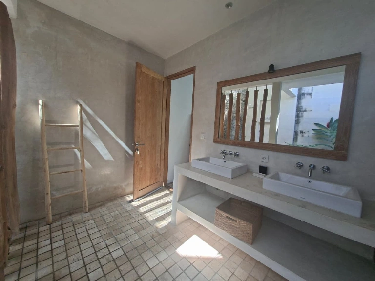 4 Bedrooms Villa in Umalas for Monthly & Yearly Rent, 4-bed villa for rent in Canggu – photo 15 of 15