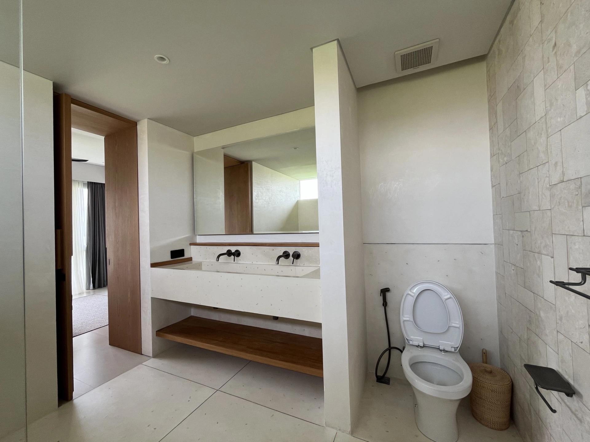 3 Bedroom Brand New Modern Villa, 3-bed villa for rent in Pererenan – photo 15 of 15
