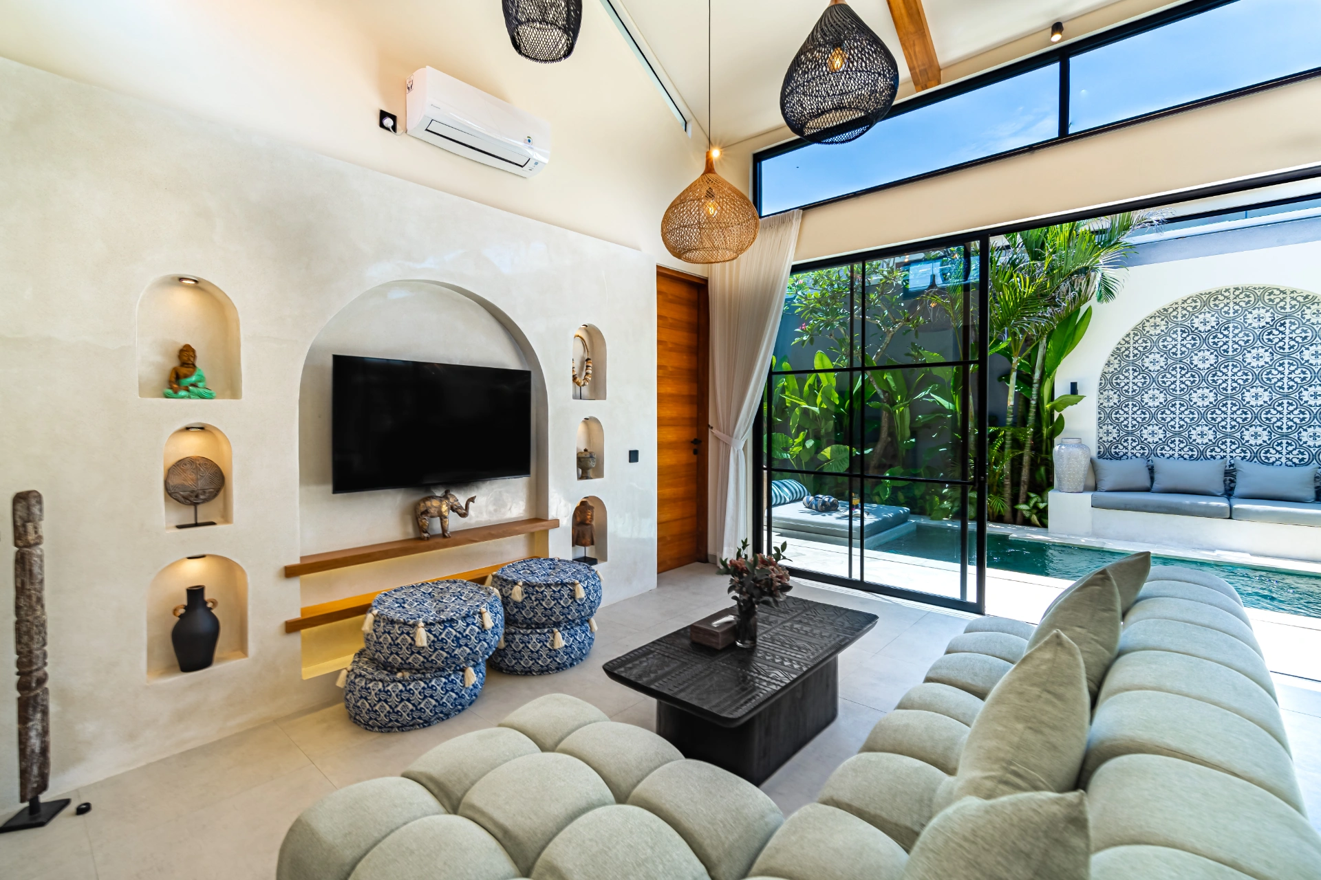Villa Rasa Rasa - Cozy 2BR Villa Rooftop & Paddy View Seseh Beach, 2-bed villa for rent in Seseh – photo 3 of 15