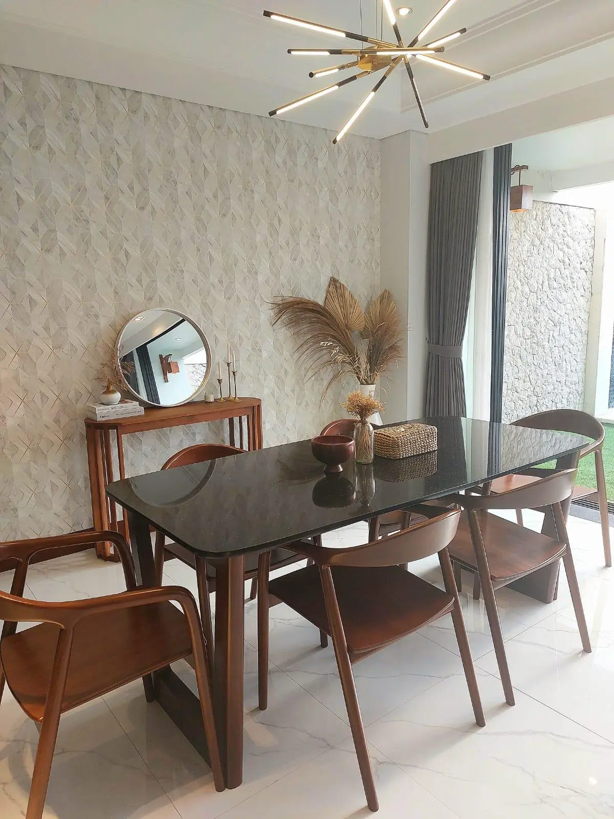 Modern 3BR Villa w/ Rooftop Bar, Home Gym, and Office, 4-bed villa for rent in Canggu – photo 6 of 10