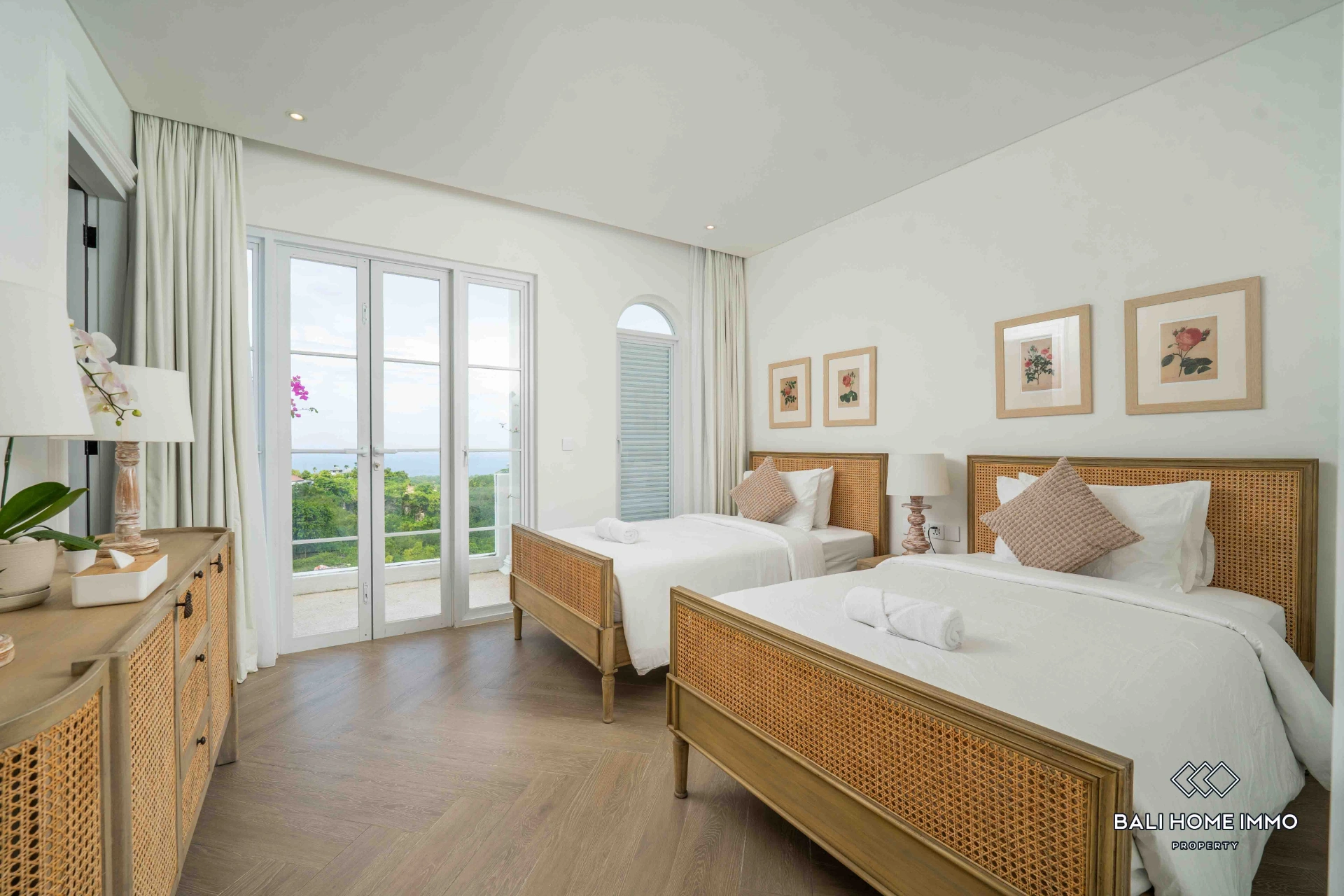 Luxurious 4 Bedrooms Ocean View Villa for Rent in Ungasan, 4-bed villa for rent in Uluwatu – photo 11 of 15