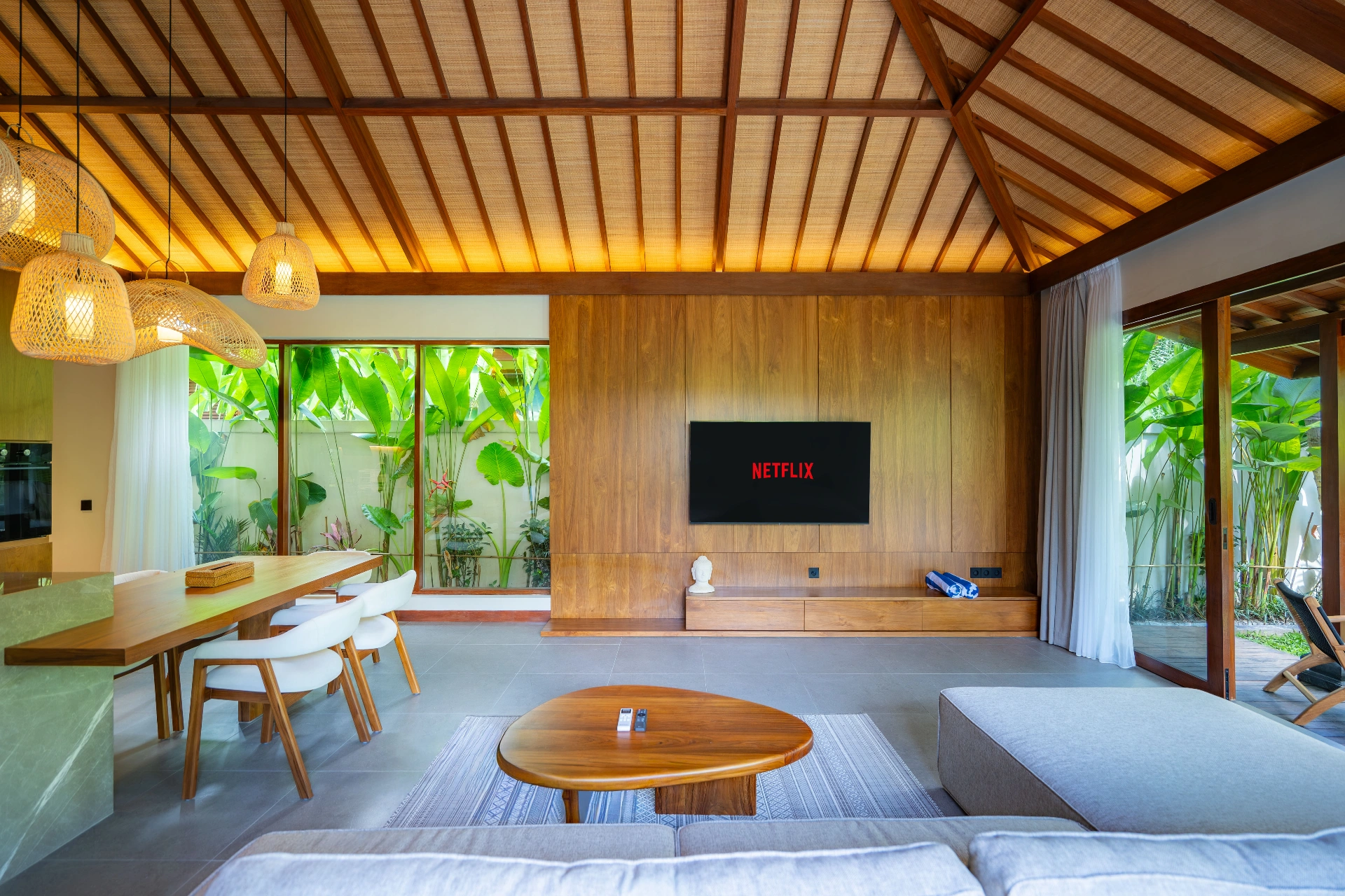 Apura - Modern Tropical 1BR Ubud Villa | Poolside Garden, 1-bed villa for rent in Ubud – photo 7 of 15