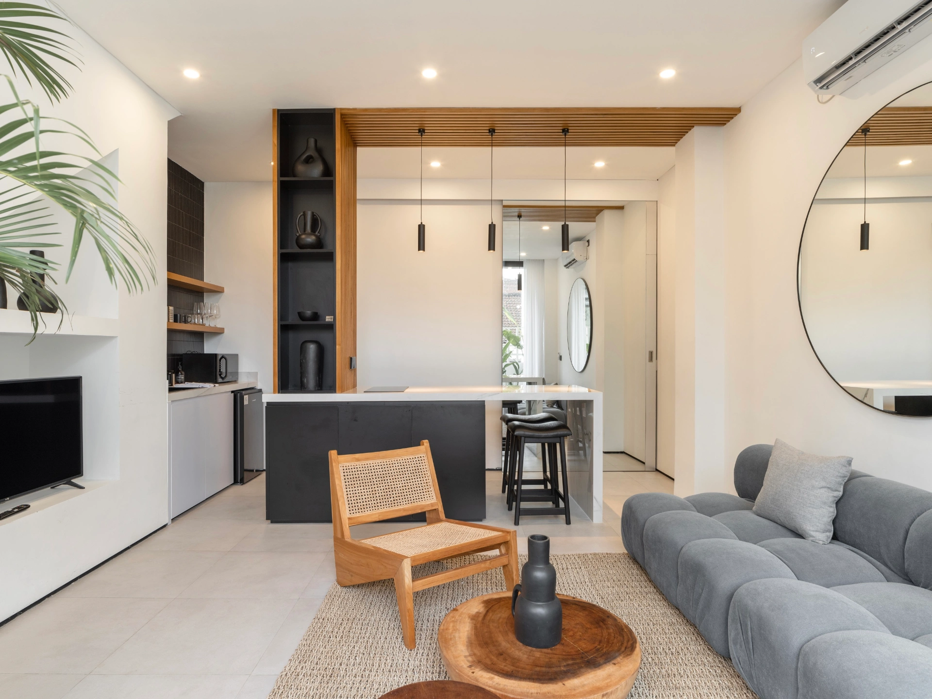 Stylish 1BR Apartments in Berawa Canggu | Berawa Living 02, 1-bed villa for rent in Canggu – photo 3 of 14