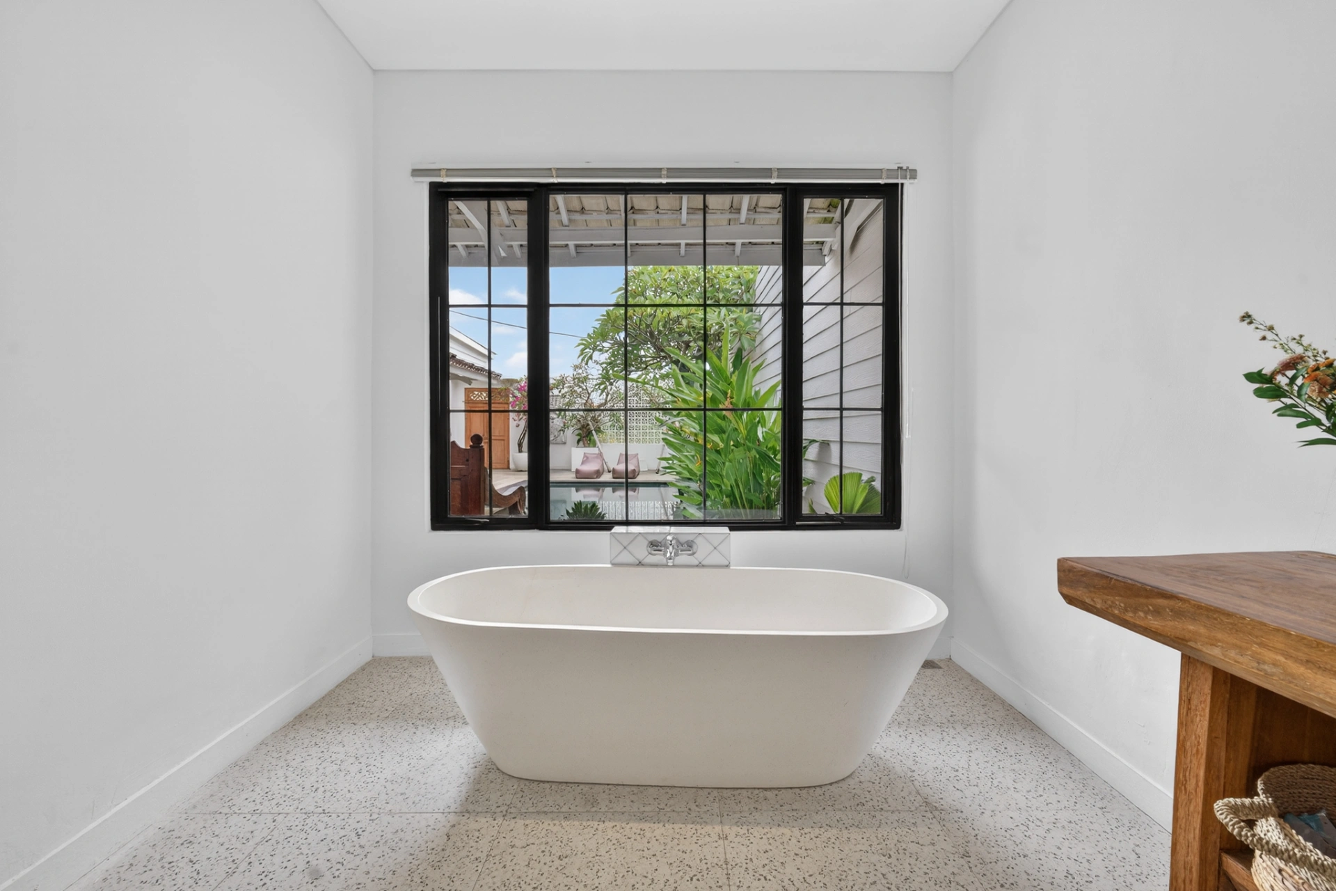 Villa Margarita – 4BR Tropical Retreat in Canggu, 4-bed villa for rent in Canggu – photo 8 of 15