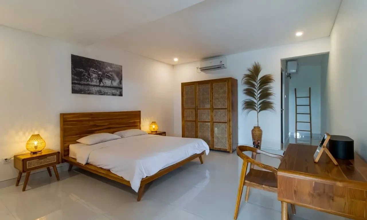 4 Bedroom Spacious Villa with Rooftop – Canggu, 4-bed villa for rent in Canggu – photo 8 of 11