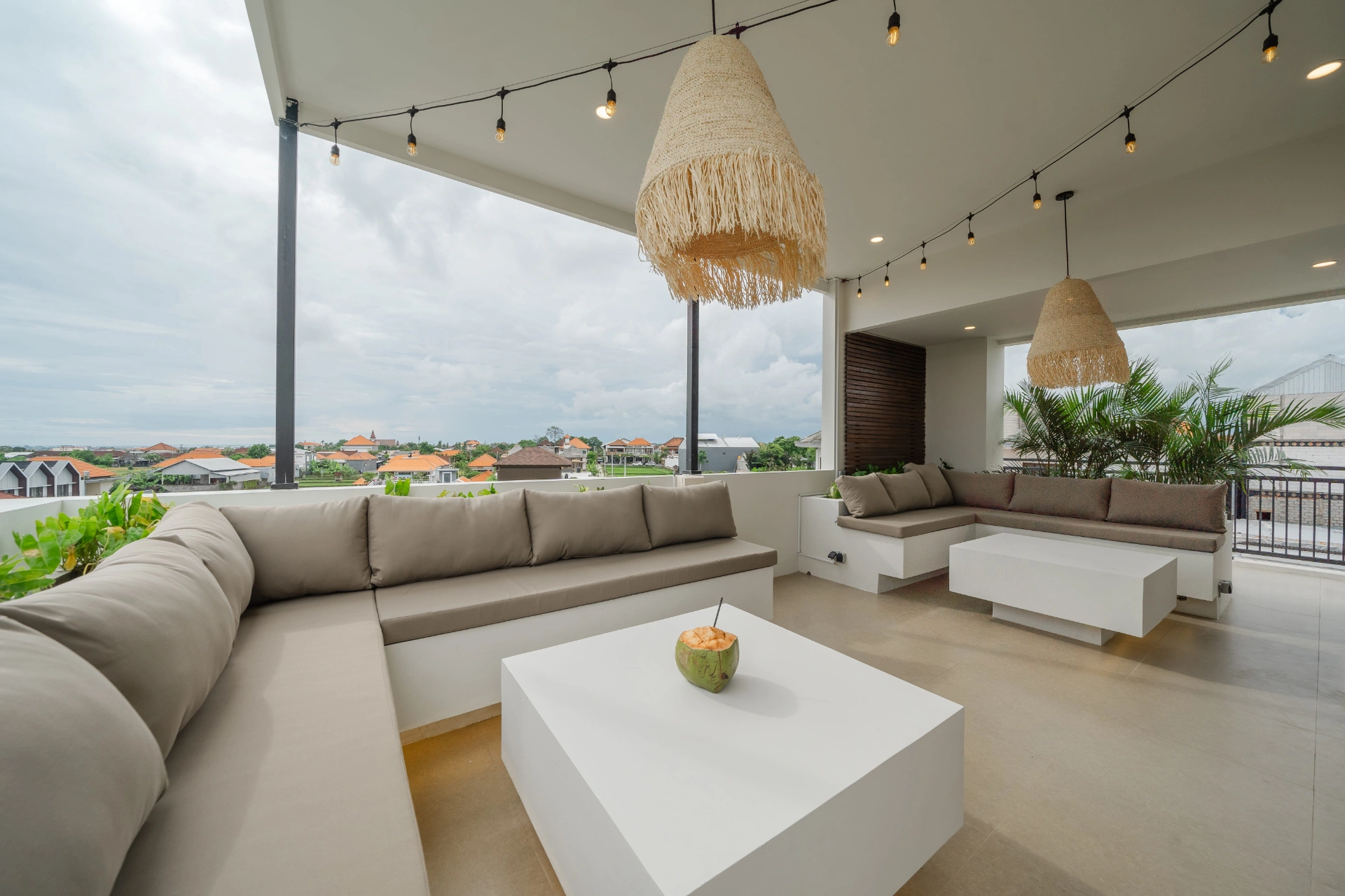 Brand New 3BR Luxury Villa with Rice Field View - Padonan, Canggu, 3-bed villa for rent in Canggu – photo 2 of 12