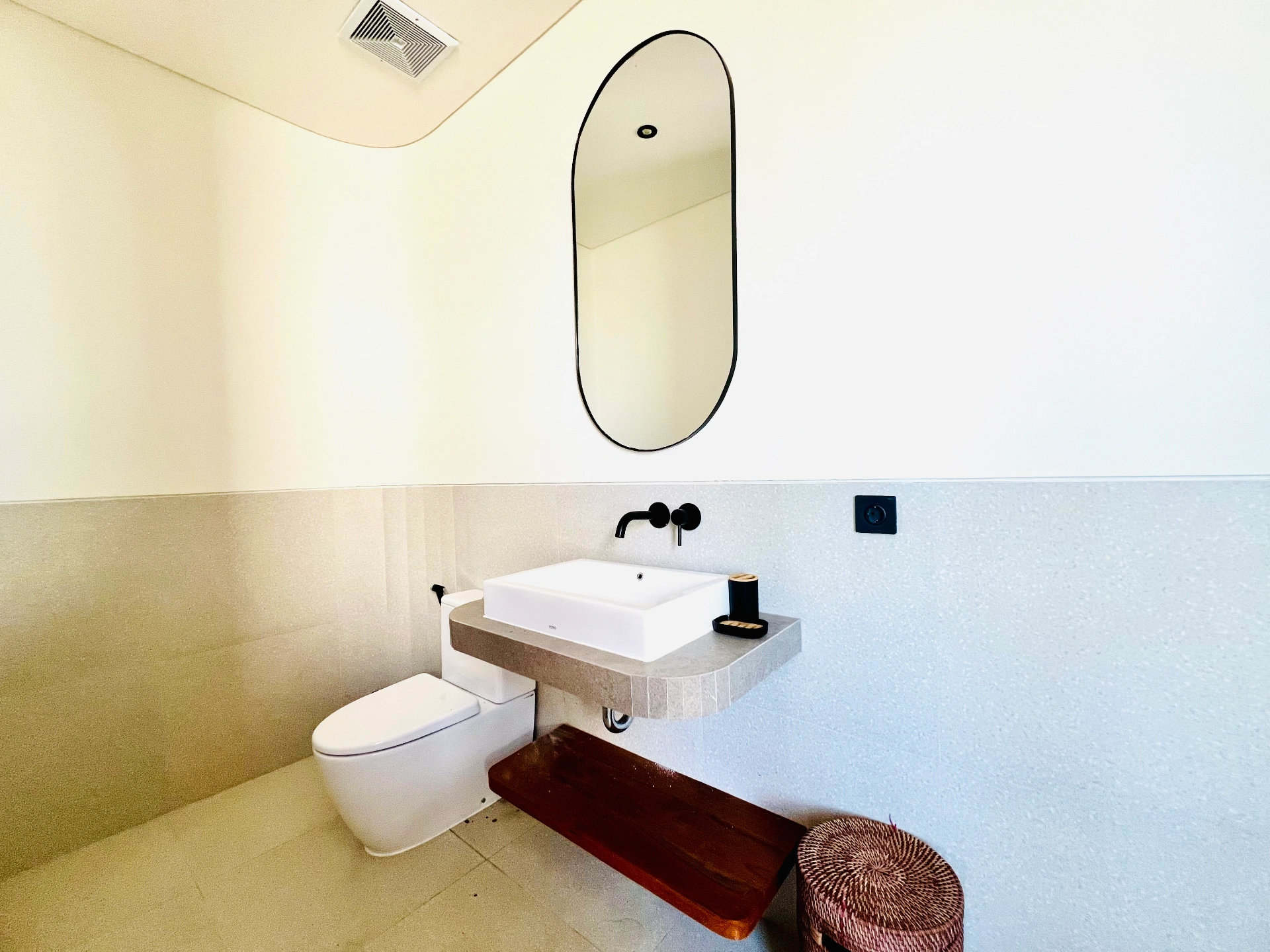 Brand New 1 Bedroom Villa 2 Minutes Away to Cemagi Beach, 1-bed villa for rent in Seseh – photo 11 of 15