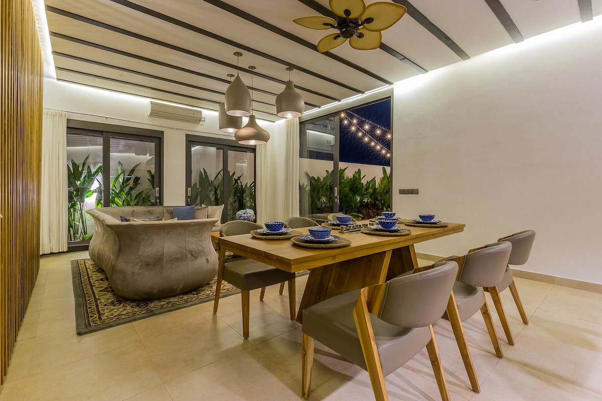 Luxury 3BR Villa in Umalas| Bespoke Design, Private Pool & Serene Blue View, 3-bed villa for rent in Canggu – photo 10 of 15