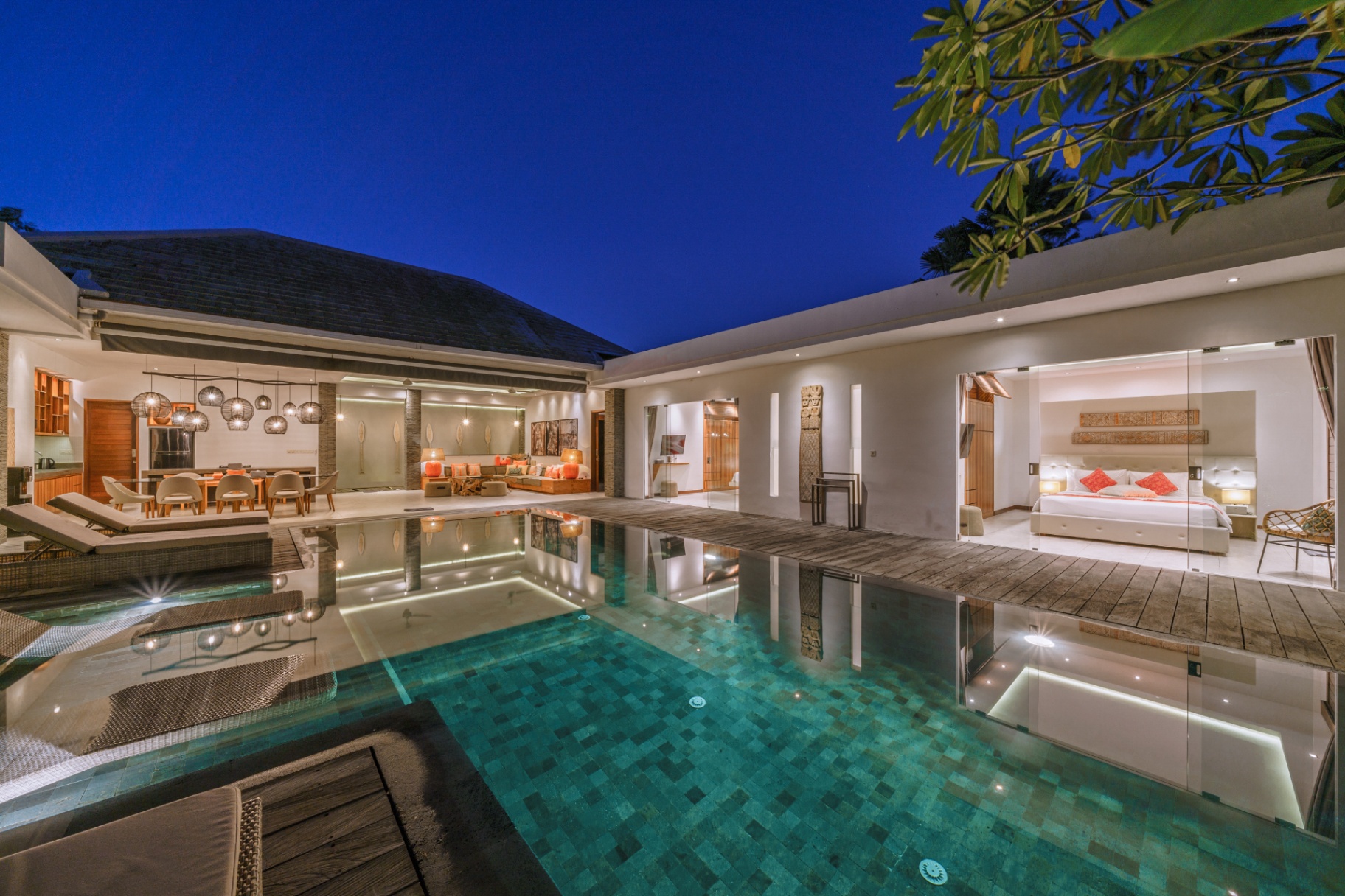 Lux 4bd Designer Villa 2min-Berawa Beach & Finns!, 4-bed villa for rent in Canggu – photo 9 of 15