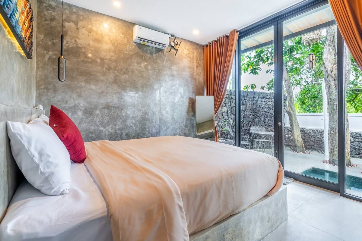 Private Villa For Rent 1 Bed In Tumbak Bayuh Bali, 1-bed villa for rent in Pererenan – photo 4 of 10