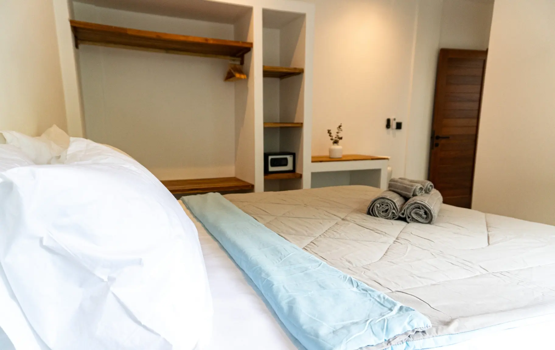 Considered 2BR Villa w/ Sunset Views and Home Office, 2-bed villa for rent in Uluwatu – photo 9 of 9